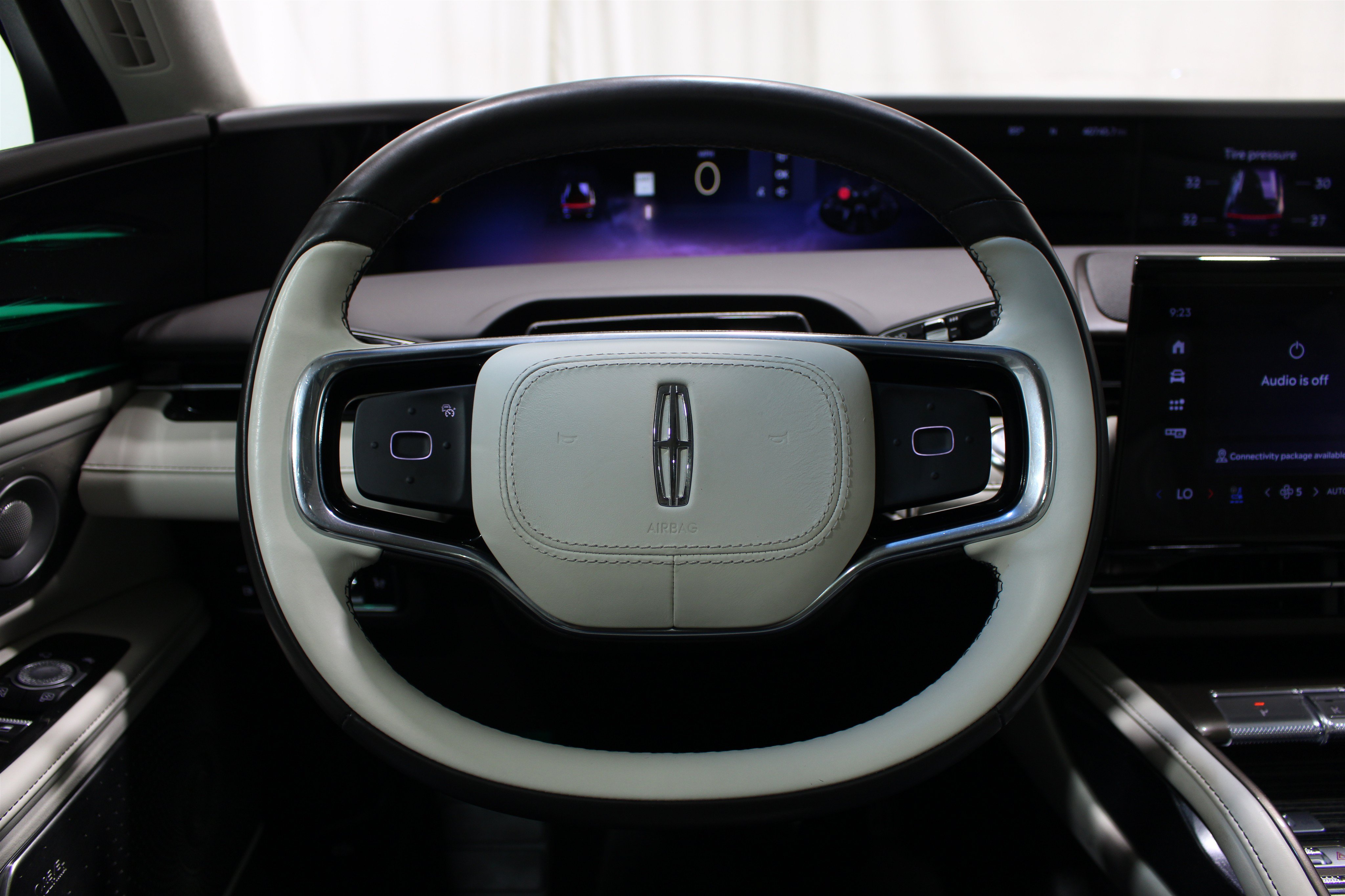 Used 2024 Lincoln Nautilus Black Label AWD/4WD image 12