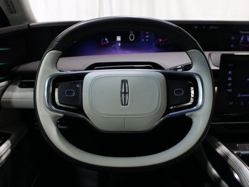 Used 2024 Lincoln Nautilus Black Label AWD/4WD image 12