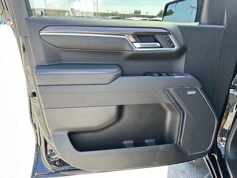 Used 2026 Chevrolet Silverado 1500 LT Trail Boss w/ Convenience Package II AWD/4WD image 16