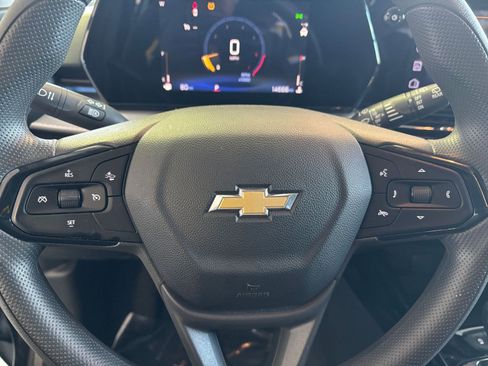 Used 2025 Chevrolet Trax LT image 27