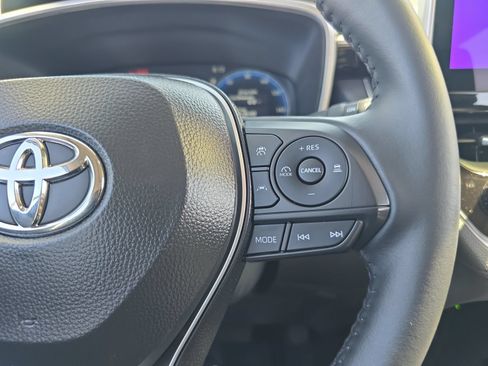 Certified 2026 Toyota Corolla Cross XLE w/ Convenience Package FWD image 22