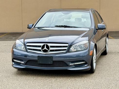 Used 2011 Mercedes-Benz C 300 4MATIC Sedan image 3