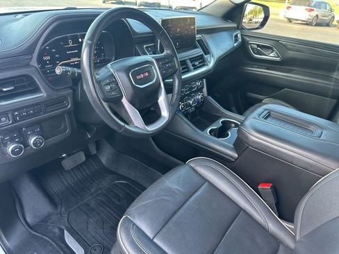 Used 2023 GMC Yukon SLT image 12