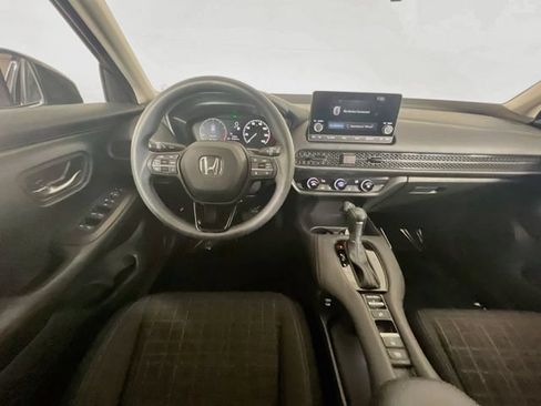 Used 2025 Honda HR-V LX image 20