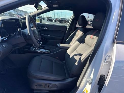 Used 2026 Chevrolet Trax RS w/ Driver Confidence Package FWD image 22