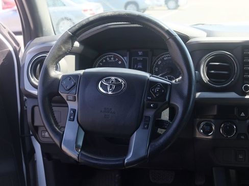 Used 2023 Toyota Tacoma TRD Off-Road AWD/4WD image 27