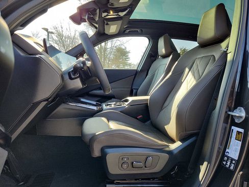 Used 2025 BMW X3 xDrive30i w/ Convenience Package image 13