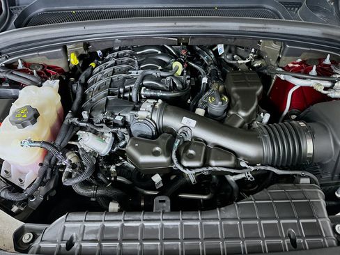 Used 2023 Jeep Grand Cherokee Limited w/ Black Appearance Package image 33