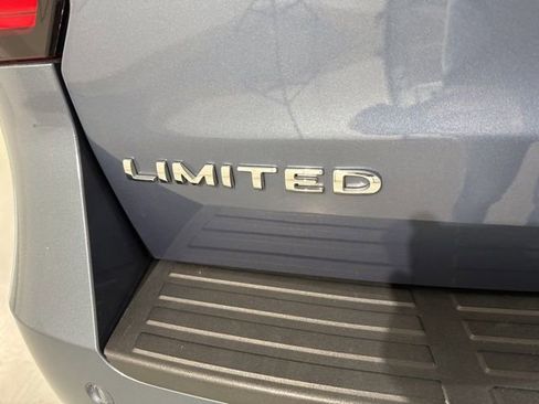 Used 2023 Ford Expedition Limited AWD/4WD image 9