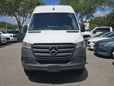 Used 2023 Mercedes-Benz Sprinter 2500 image 2