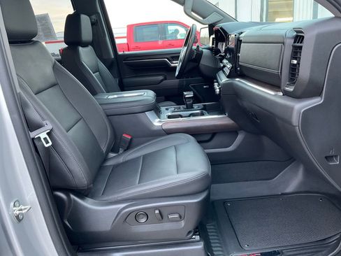 Used 2022 GMC Sierra 1500 SLT w/ SLT Premium Plus Package image 19