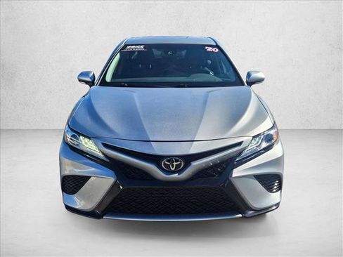 Used 2020 Toyota Camry XSE image 2