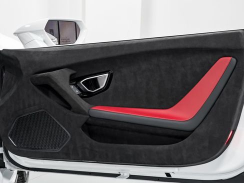 Used 2024 Lamborghini Huracan Tecnica RWD image 39