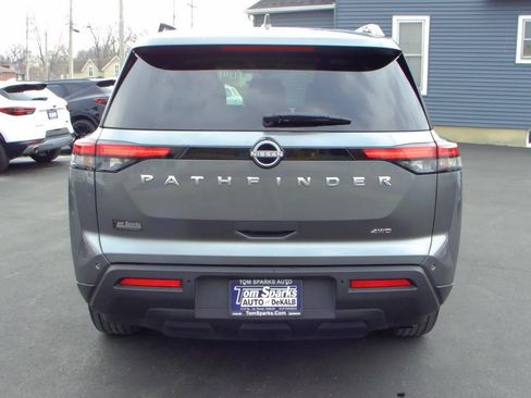 Used 2025 Nissan Pathfinder SV AWD/4WD image 18
