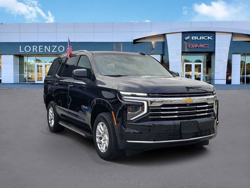 Used 2025 Chevrolet Tahoe LT AWD/4WD image 3