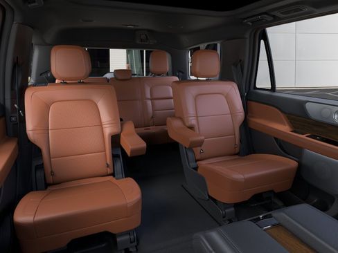 New 2024 Lincoln Navigator Reserve AWD/4WD image 11
