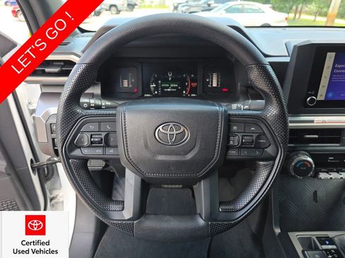 Certified 2025 Toyota Tacoma SR5 AWD/4WD image 28