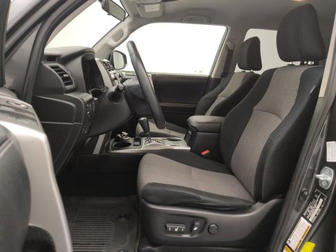 Used 2017 Toyota 4Runner SR5 AWD/4WD image 17
