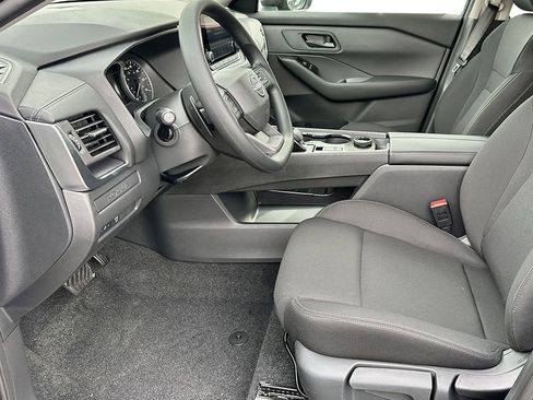 New 2026 Nissan Rogue S image 9