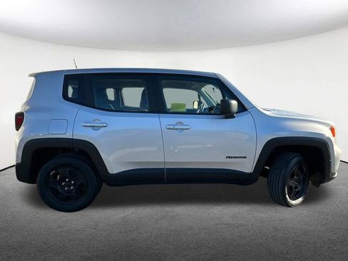 Used 2019 Jeep Renegade Sport image 17