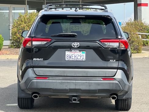 Certified 2021 Toyota RAV4 XLE Premium FWD image 8