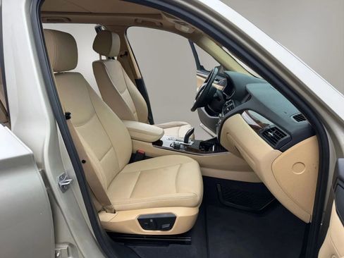 Used 2017 BMW X3 sDrive28i RWD image 15