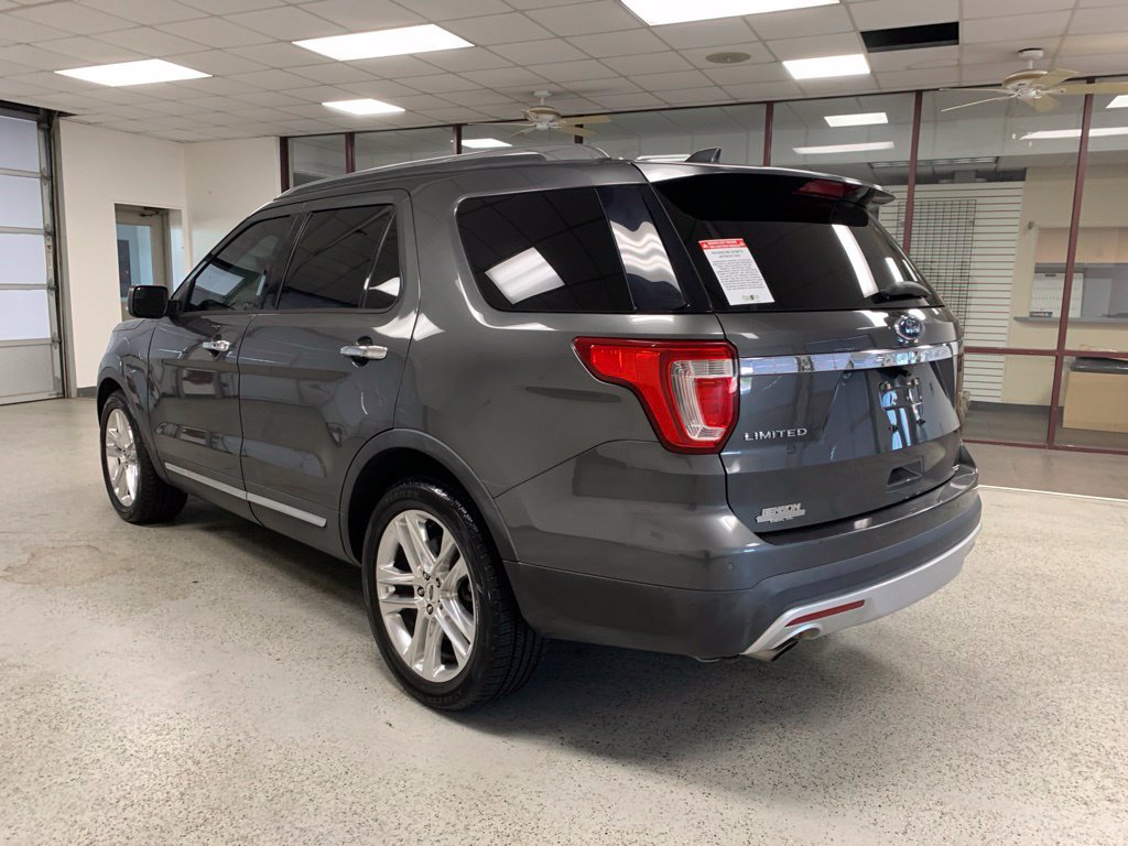Used 2017 Ford Explorer Limited FWD image 4