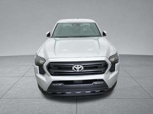 Used 2026 Toyota Tacoma SR5 RWD image 18