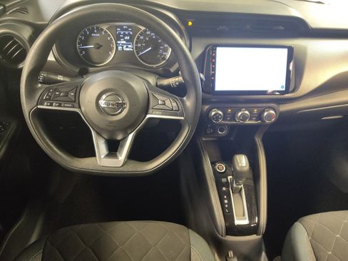 Used 2019 Nissan Kicks S FWD image 22