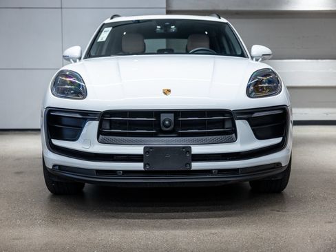 Used 2024 Porsche Macan AWD/4WD image 10
