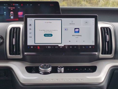 New 2025 Ford Expedition Active image 21