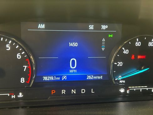 Used 2021 Ford Explorer XLT w/ Equipment Group 202A RWD image 16