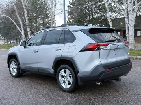 Used 2021 Toyota RAV4 XLE image 5