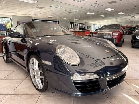 Used 2011 Porsche 911 Cabriolet image 2