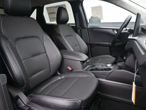 New 2024 Ford Escape SE FWD image 11
