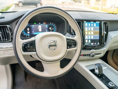 Used 2024 Volvo XC60 B5 Plus w/ Protection Package Premier image 13