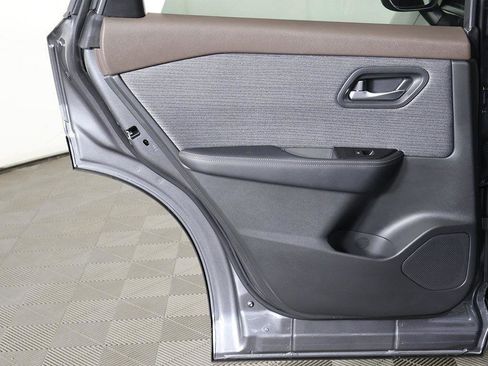 Used 2023 Nissan Rogue SV image 22