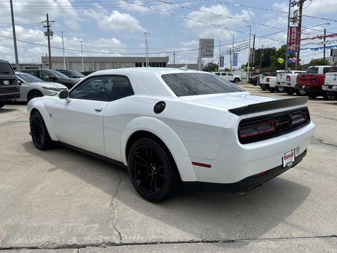 Used 2023 Dodge Challenger R/T Scat Pack RWD image 5