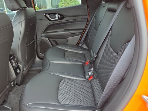 New 2026 Jeep Compass Latitude image 14