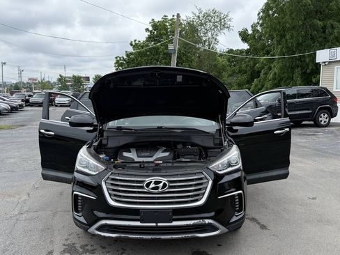 Used 2017 Hyundai Santa Fe SE AWD/4WD image 24