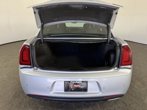 Used 2023 Chrysler 300 S RWD image 6