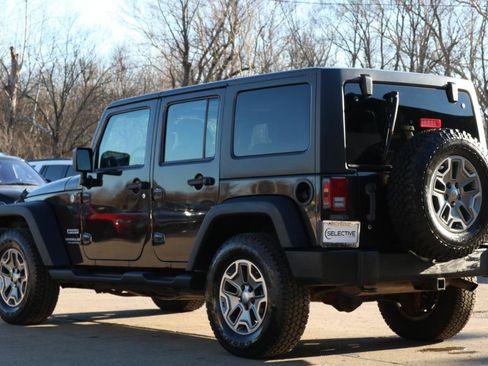 Used 2013 Jeep Wrangler Unlimited Sport image 14