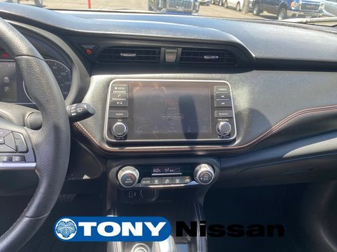 Used 2018 Nissan Kicks SR FWD image 15