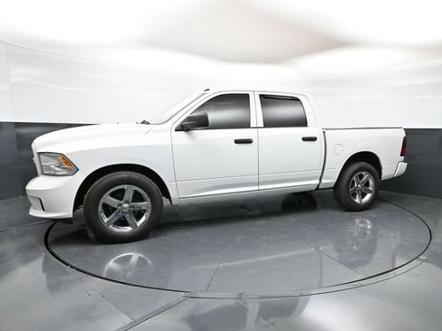 Used 2018 RAM 1500 Express RWD image 30