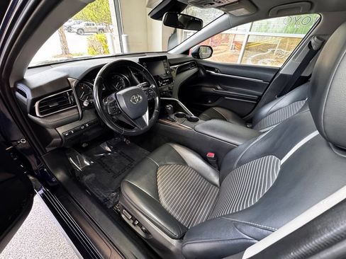 Used 2021 Toyota Camry SE FWD image 16