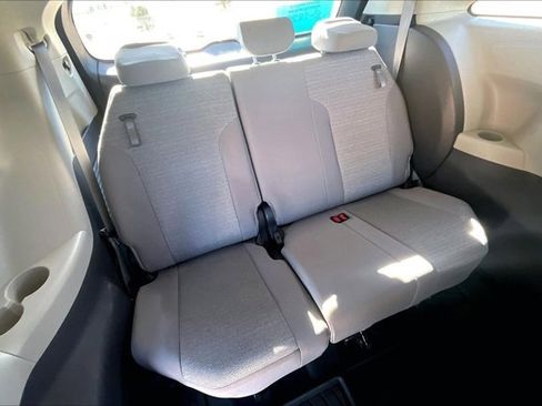 Used 2023 Toyota Sienna LE image 26