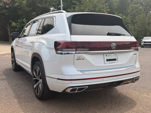 Used 2024 Volkswagen Atlas SEL Premium R-Line AWD/4WD image 3