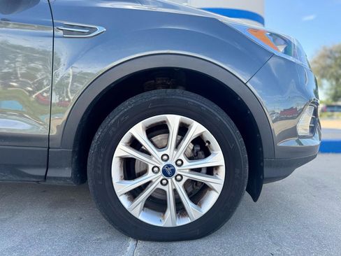 Used 2019 Ford Escape SE FWD image 19