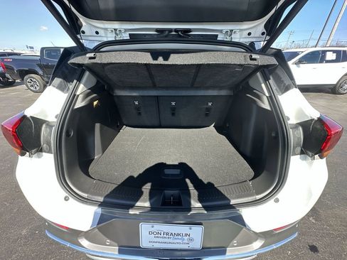 Used 2023 Buick Encore GX Essence w/ Advanced Technology Package image 23