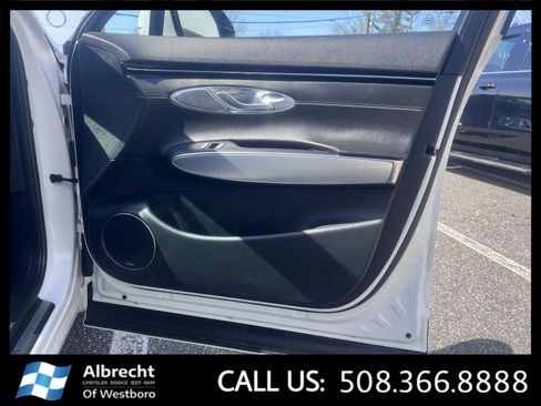 Used 2022 Genesis GV70 2.5T w/ Select Package AWD/4WD image 22